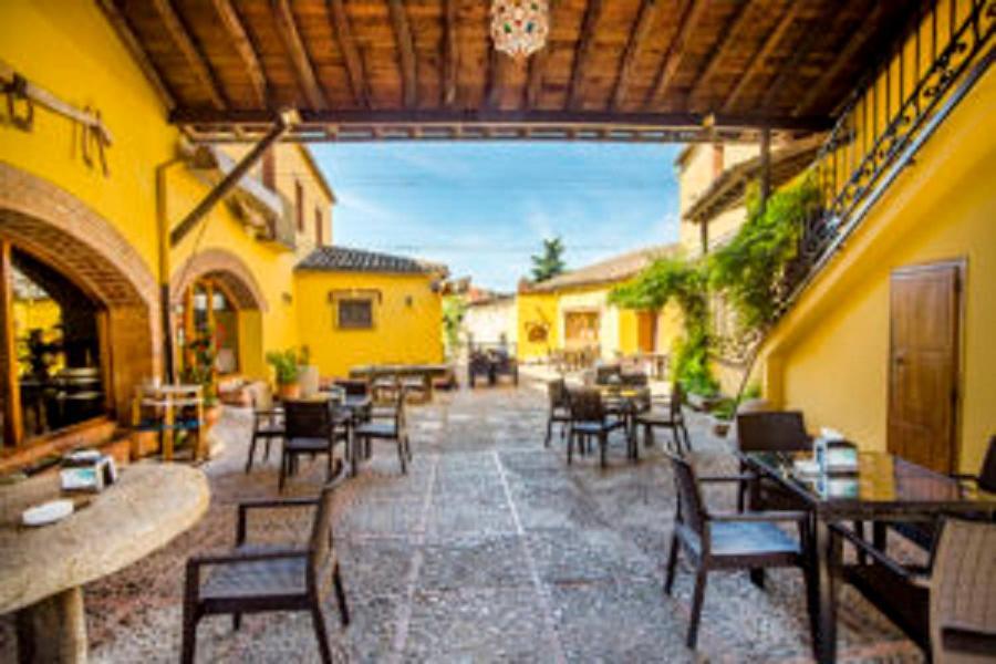 La Hosteria De Oropesa Exterior photo